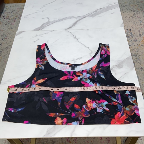 Torrid size 2 (US size 2X) Crop Tank Top Floral Print - Picture 9 of 16